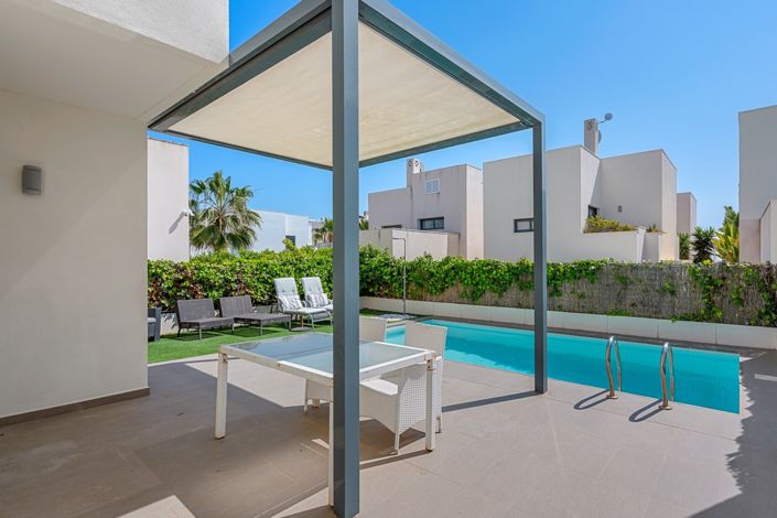 Image No.6-2 Bed Villa for sale