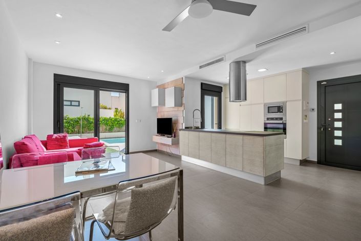 Image No.8-2 Bed Villa for sale