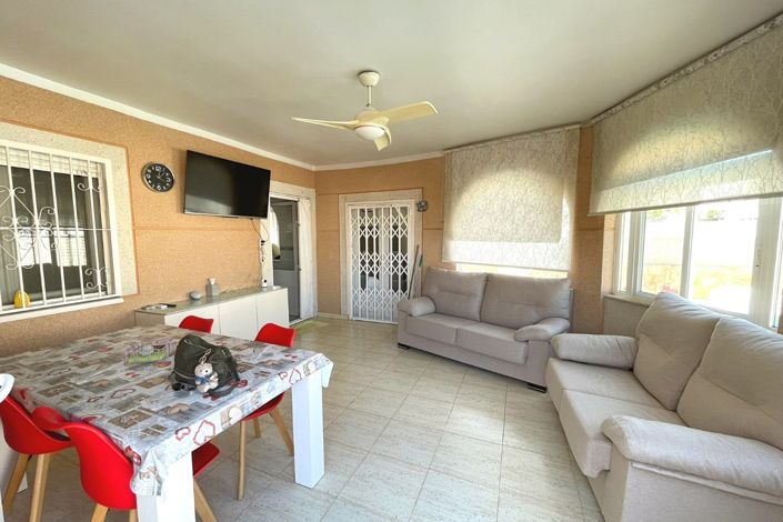 Image No.2-Villa de 3 chambres à vendre à Orihuela Costa