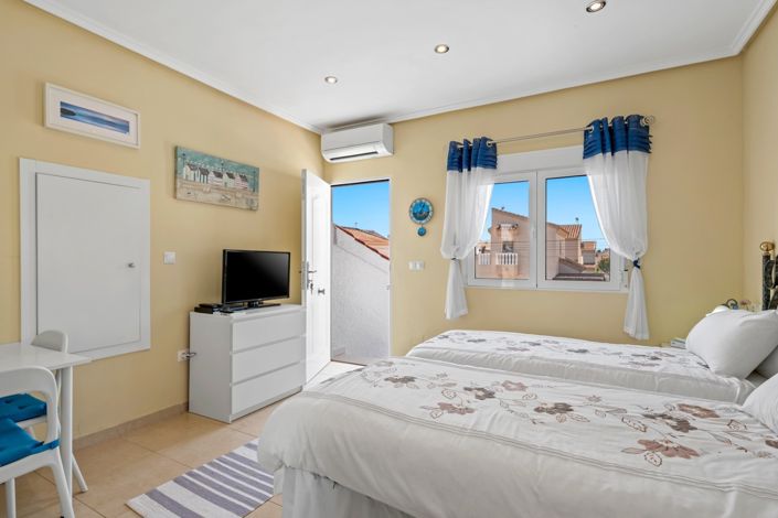 Image No.38-3 Bed Villa for sale