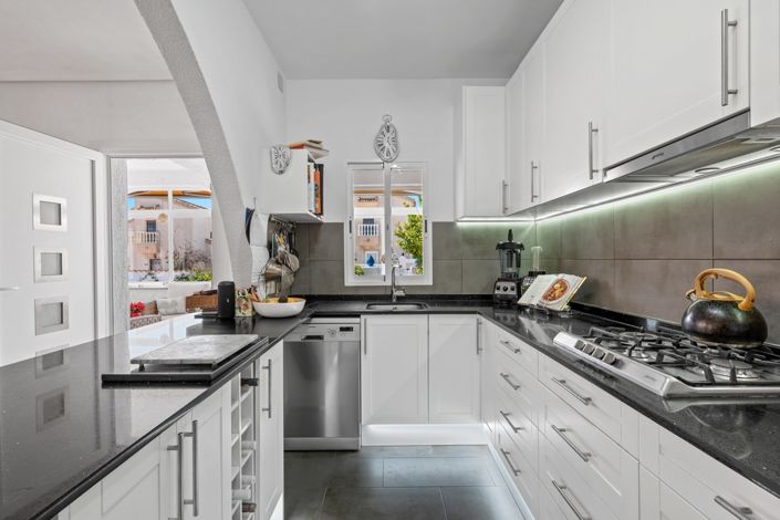 Image No.7-3 Bed Villa for sale