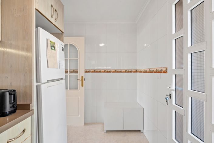 Image No.10-2 Bed Townhouse for sale