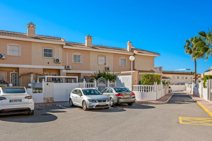 Image No.29-2 Bed Townhouse for sale