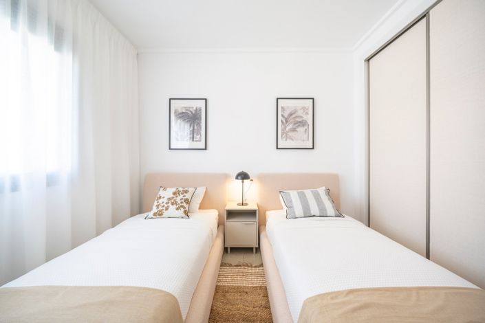 Image No.19-2 Bed Property for sale