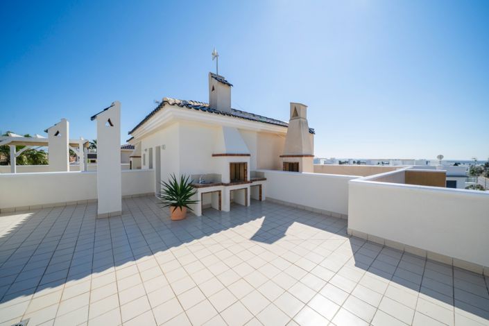 Image No.34-2 Bed Property for sale