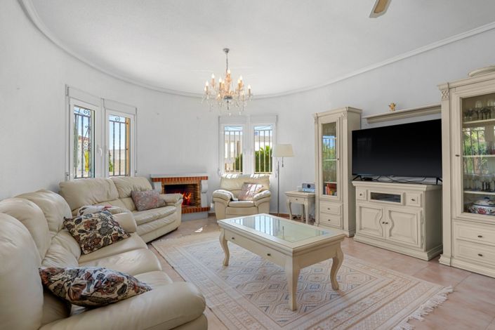 Image No.3-2 Bed Villa for sale