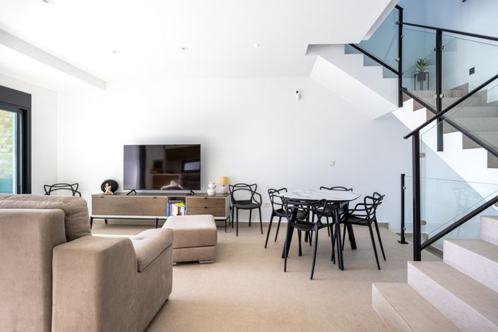 Image No.10-4 Bed Villa for sale