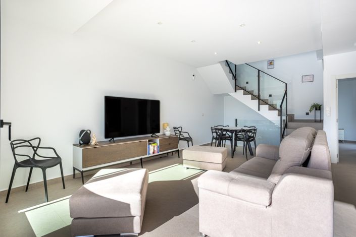 Image No.12-4 Bed Villa for sale