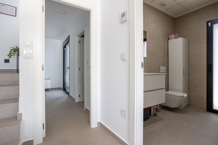 Image No.18-4 Bed Villa for sale