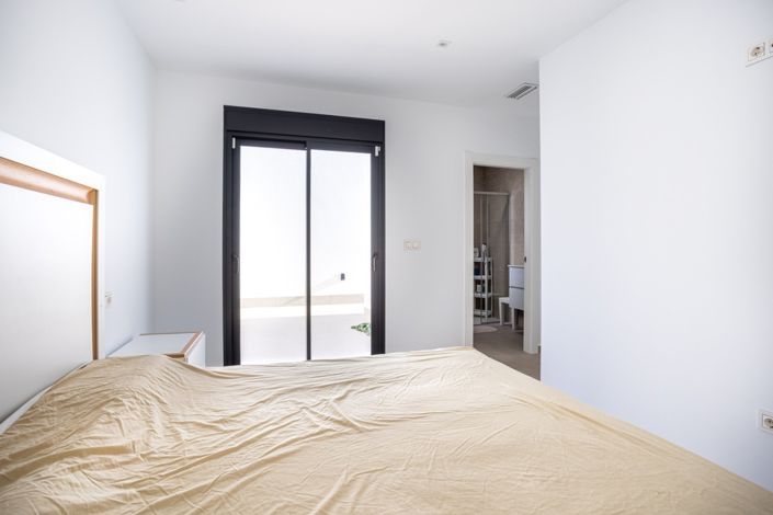 Image No.22-4 Bed Villa for sale