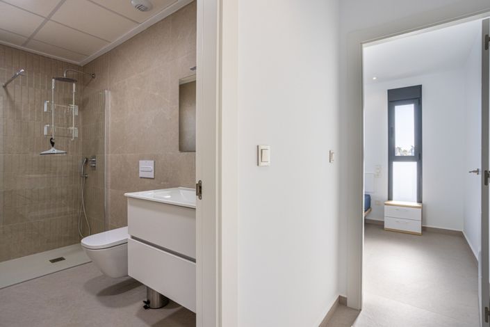 Image No.36-4 Bed Villa for sale