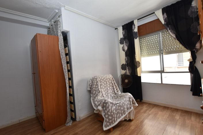 Image No.16-2 Bed Property for sale