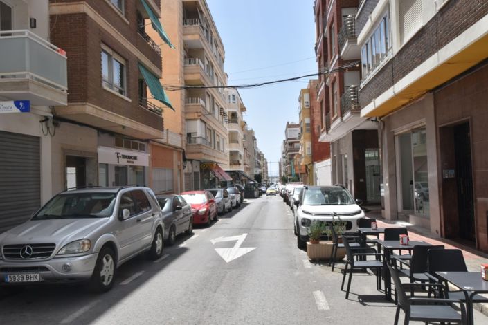 Image No.22-2 Bed Property for sale