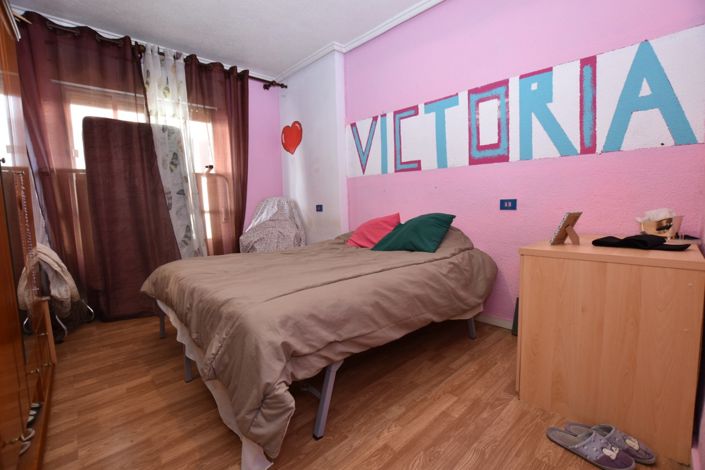 Image No.9-2 Bed Property for sale