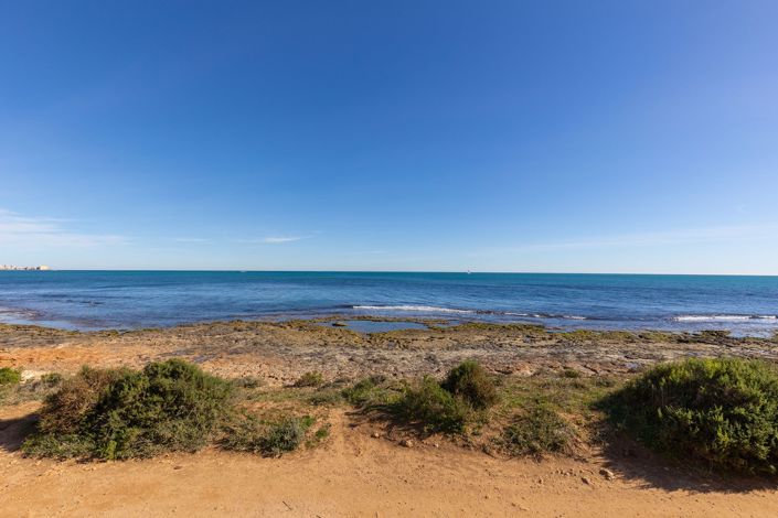 Image No.38-2 Bed Property for sale