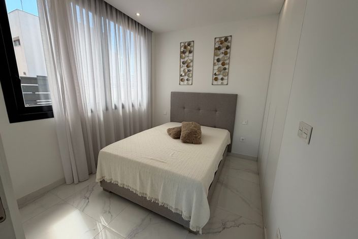 Image No.13-3 Bed Villa for sale