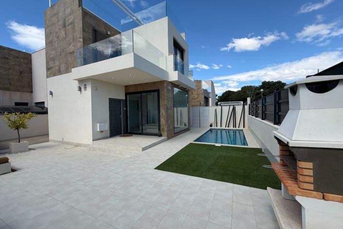 Image No.30-3 Bed Villa for sale