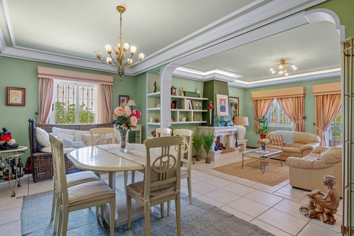 Image No.15-6 Bed Villa for sale