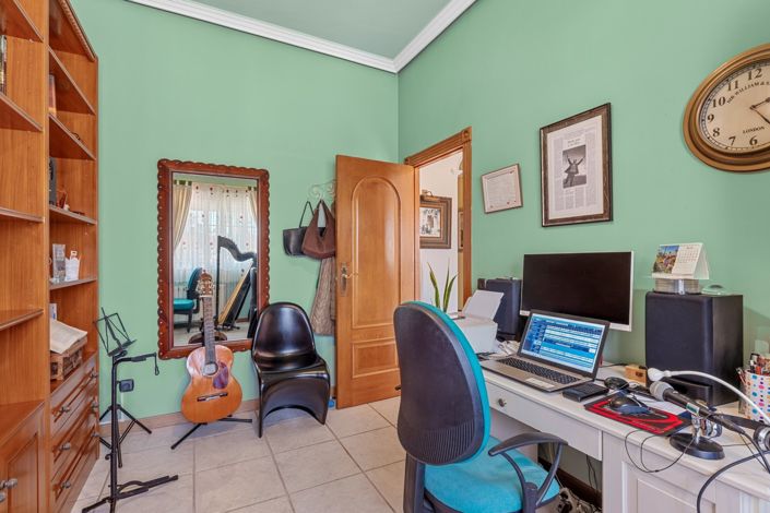 Image No.24-6 Bed Villa for sale