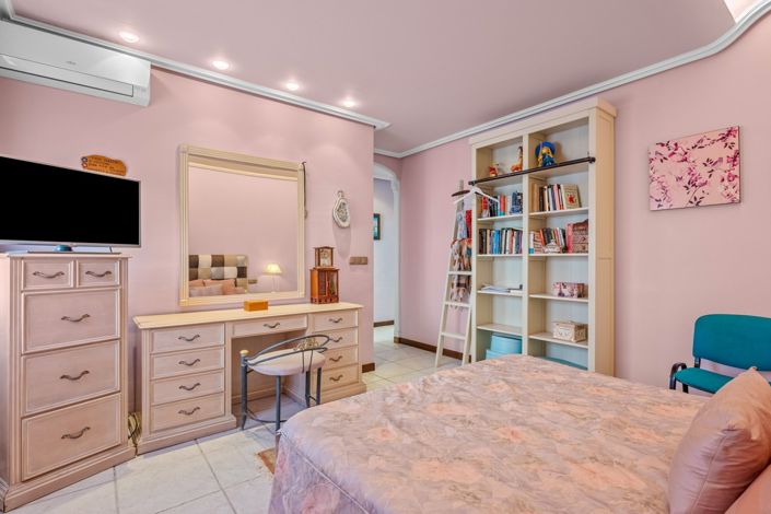 Image No.28-6 Bed Villa for sale