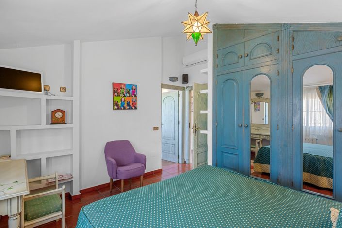 Image No.42-6 Bed Villa for sale