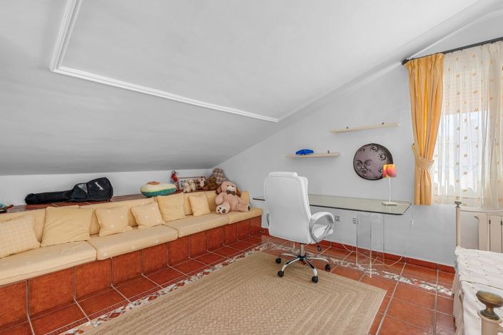 Image No.44-6 Bed Villa for sale