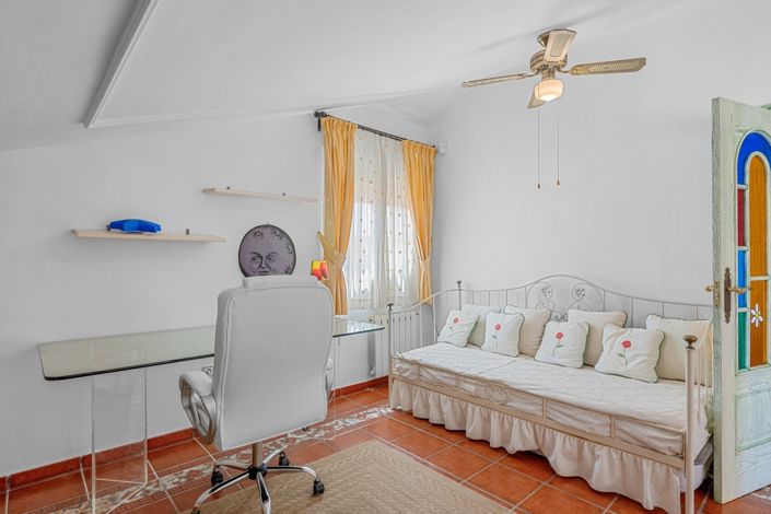 Image No.45-6 Bed Villa for sale