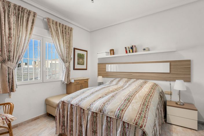 Image No.14-3 Bed Villa for sale