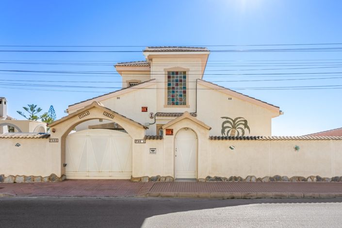 Image No.43-3 Bed Villa for sale