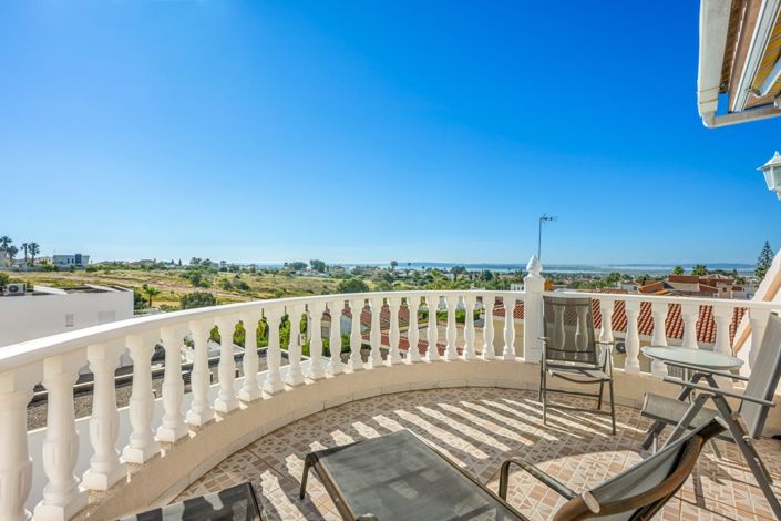 Image No.5-3 Bed Villa for sale