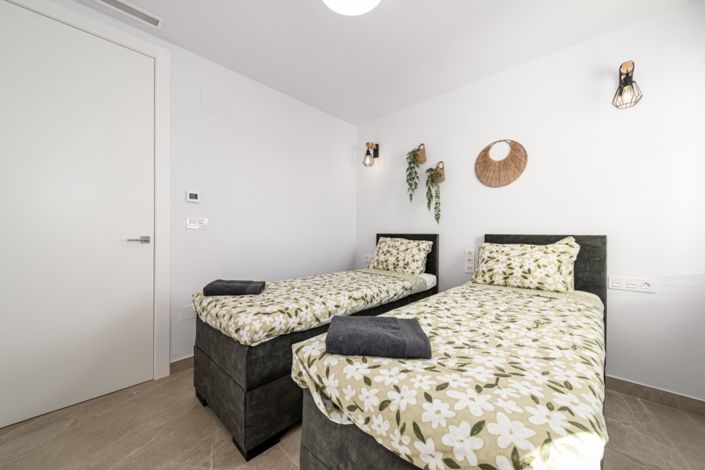 Image No.22-2 Bed Property for sale