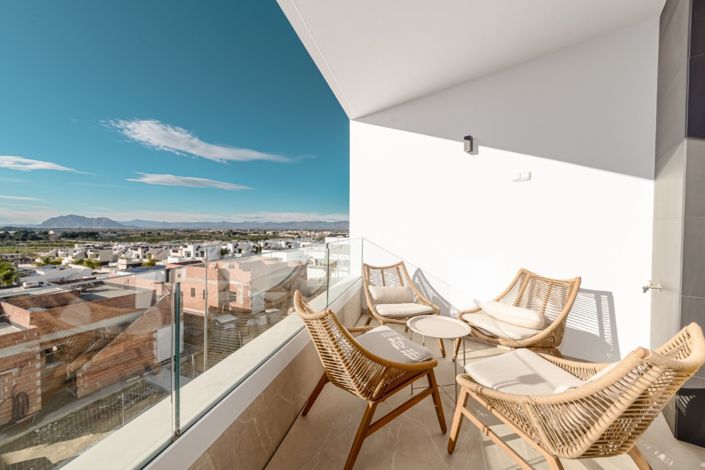 Image No.4-2 Bed Property for sale
