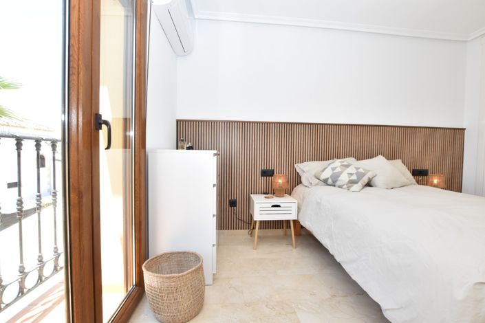 Image No.22-2 Bed Property for sale