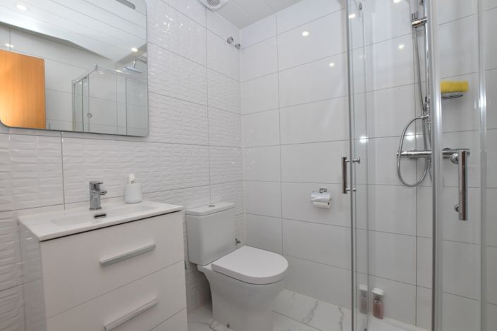 Image No.31-2 Bed Property for sale