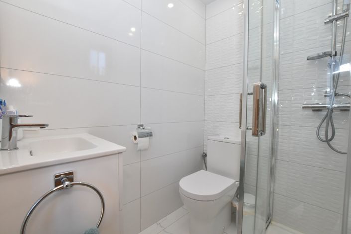 Image No.34-2 Bed Property for sale