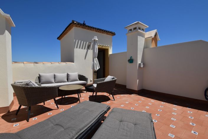 Image No.45-2 Bed Property for sale