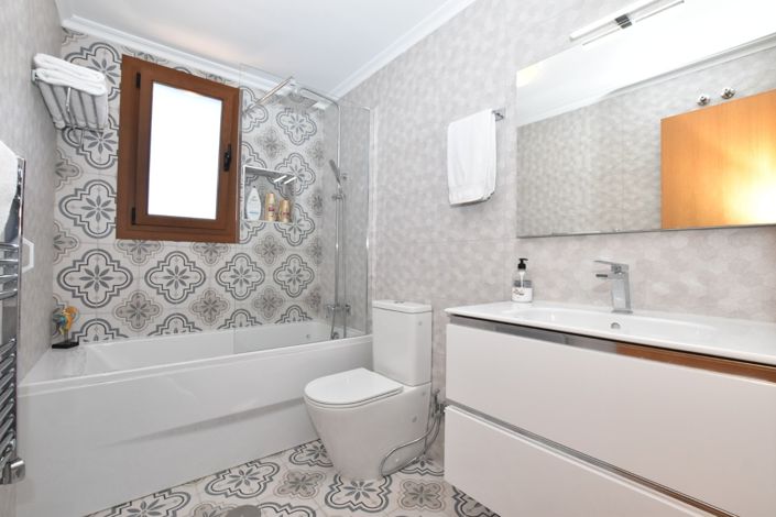 Image No.30-3 Bed Villa for sale