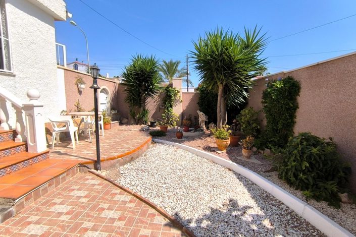 Image No.17-2 Bed Villa for sale