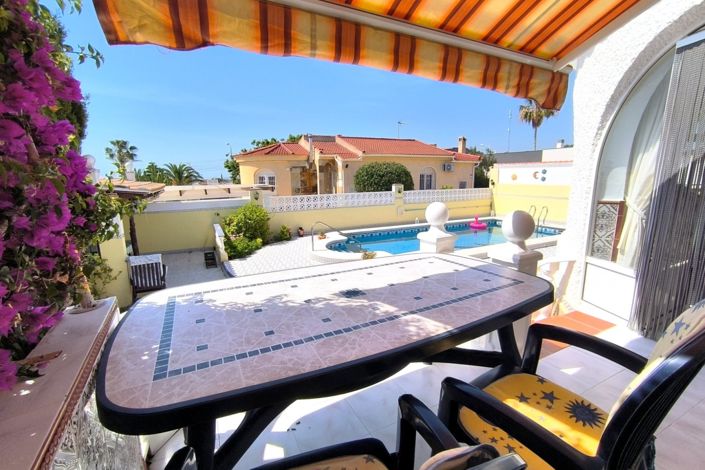 Image No.20-2 Bed Villa for sale