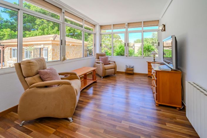 Image No.21-5 Bed Property for sale