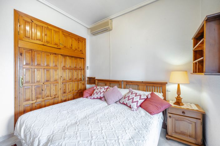 Image No.19-3 Bed Villa for sale