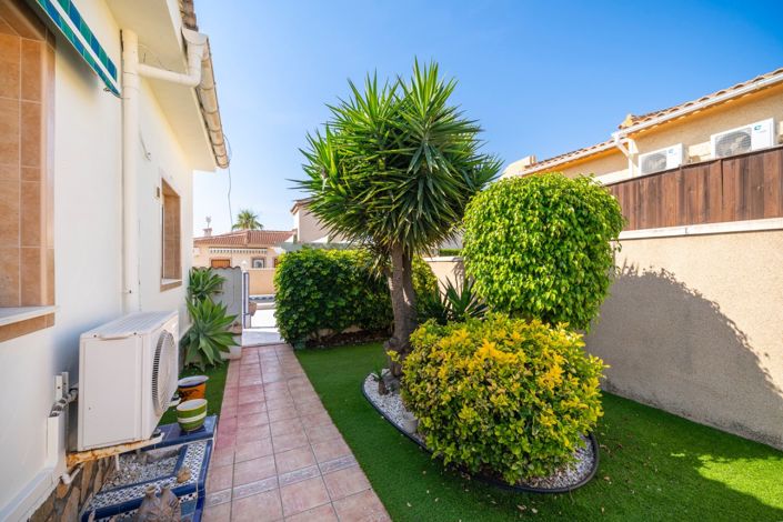 Image No.47-3 Bed Villa for sale