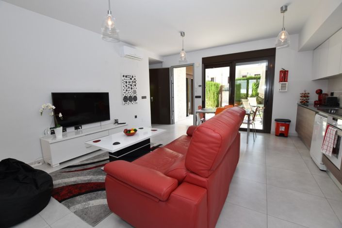 Image No.11-2 Bed Property for sale