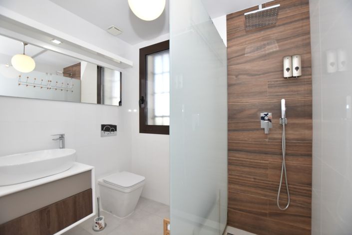 Image No.27-2 Bed Property for sale