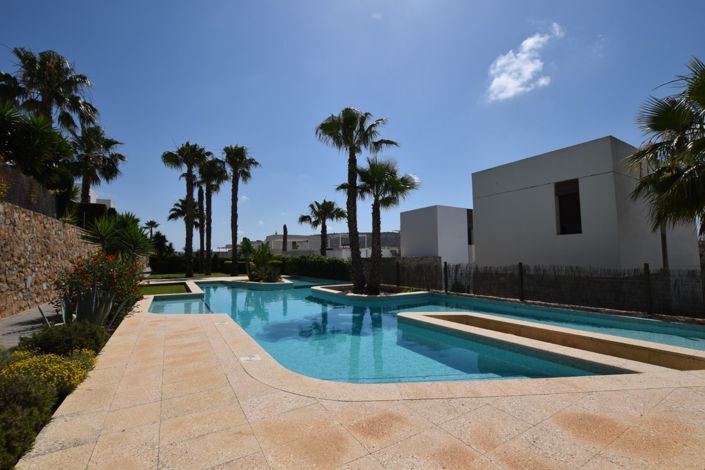 Image No.37-2 Bed Property for sale