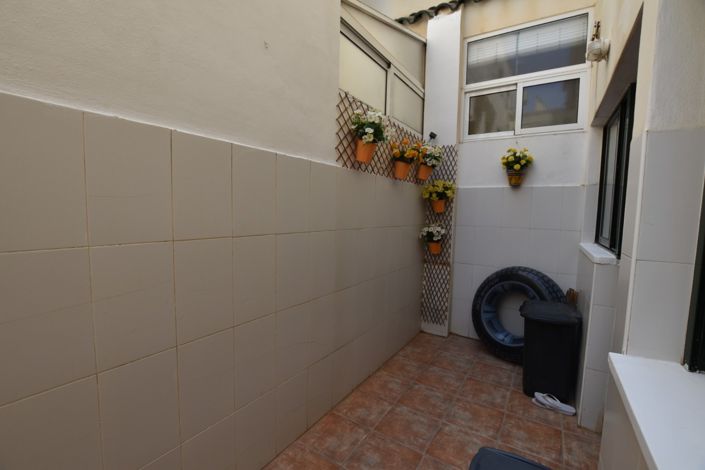 Image No.30-3 Bed Property for sale