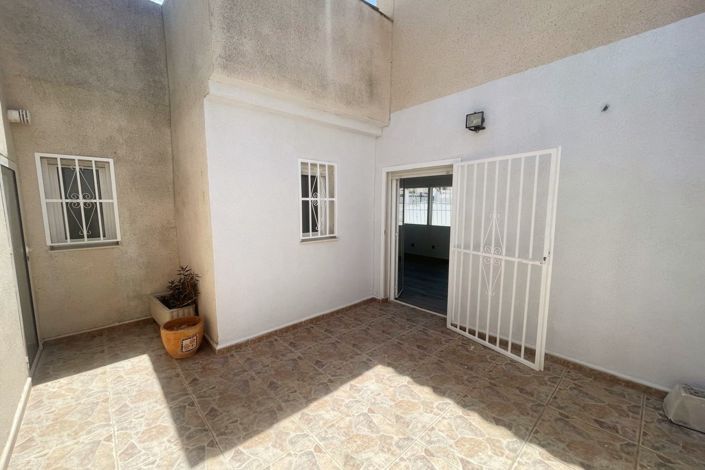 Image No.16-3 Bed Townhouse for sale