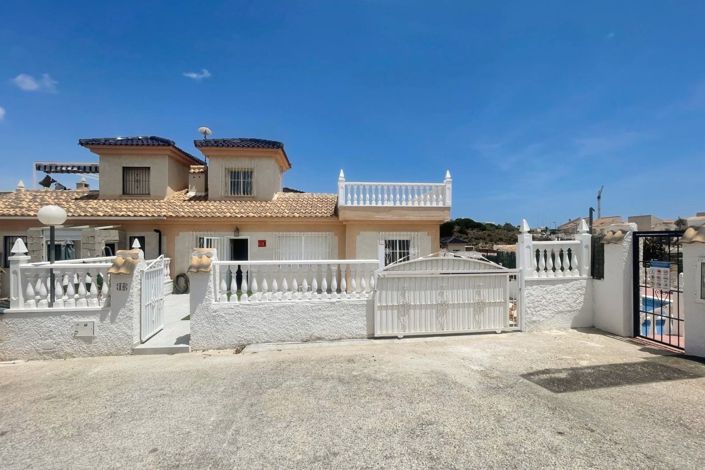 Image No.2-3 Bed Townhouse for sale