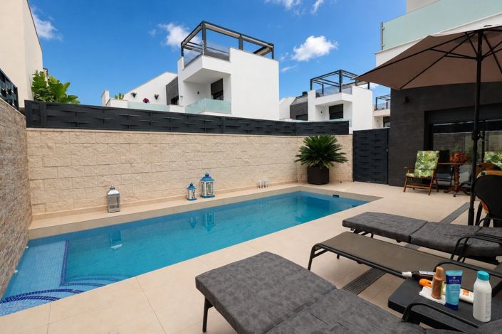 Image No.23-3 Bed Villa for sale