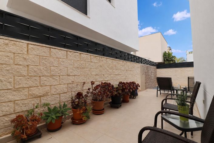 Image No.25-3 Bed Villa for sale